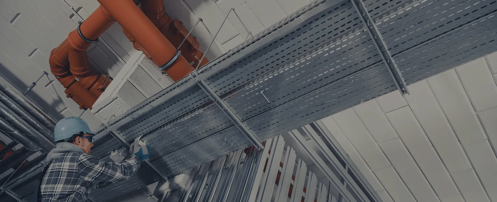 Bandeja de cables y accesorios